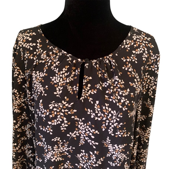 Talbots Keyhole Flowy Tunic Top Black Tan Floral Long Sleeve size Medium - Picture 3 of 8